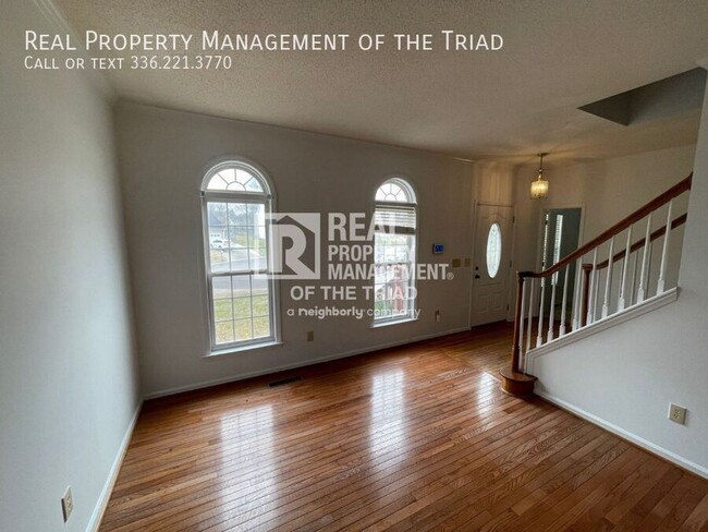 Building Photo - *Move in Special* Welcome to this spacious...