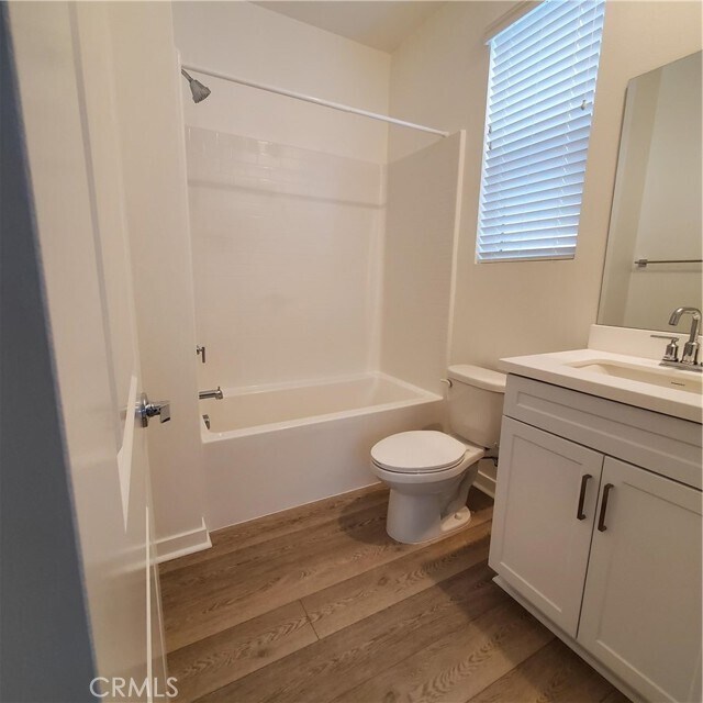 Building Photo - 944 N Divino Privado