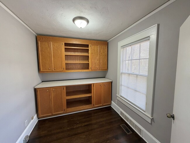 Building Photo - Statesville Downtown - 2BR / 1BA