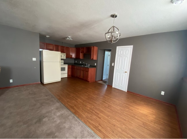 Kitchen - 115 N Main St