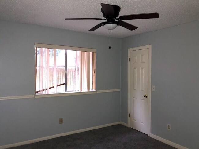Building Photo - 18058 Glenledi Dr