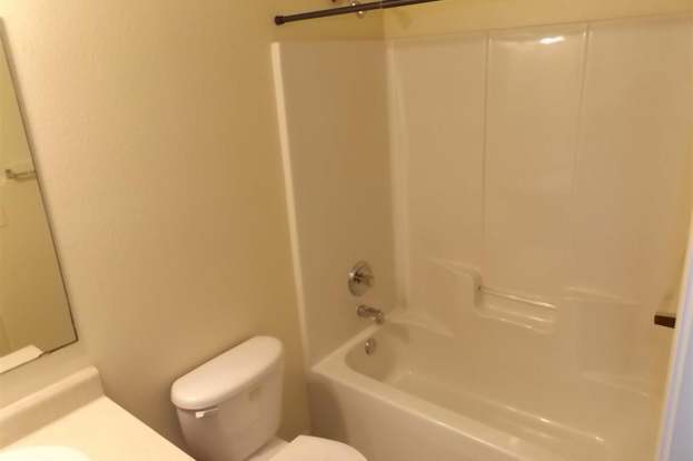 Building Photo - 504 Ashwood Ln