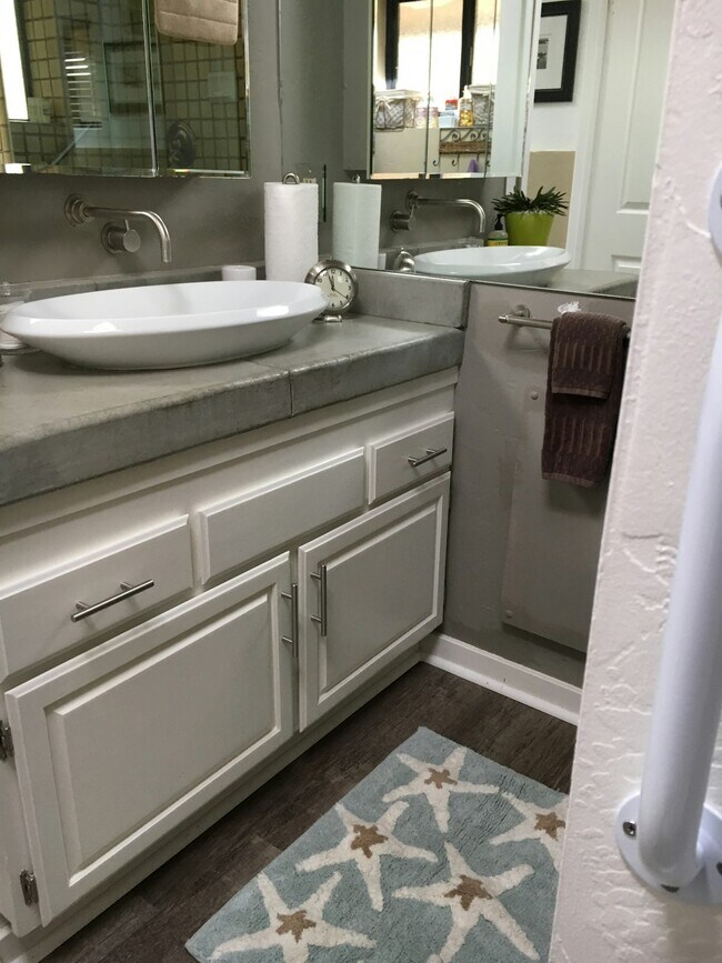 Building Photo - 15560 Weather Rock Way