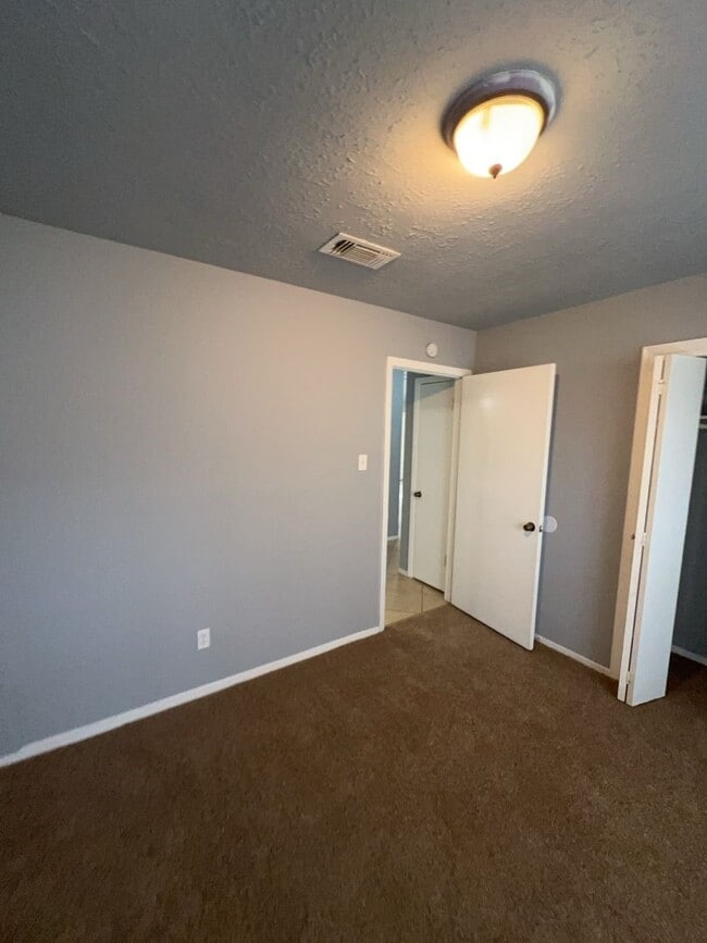 Building Photo - 4546 Algernon Dr