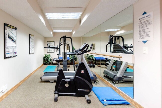 Building Photo - 6380 S Boston St