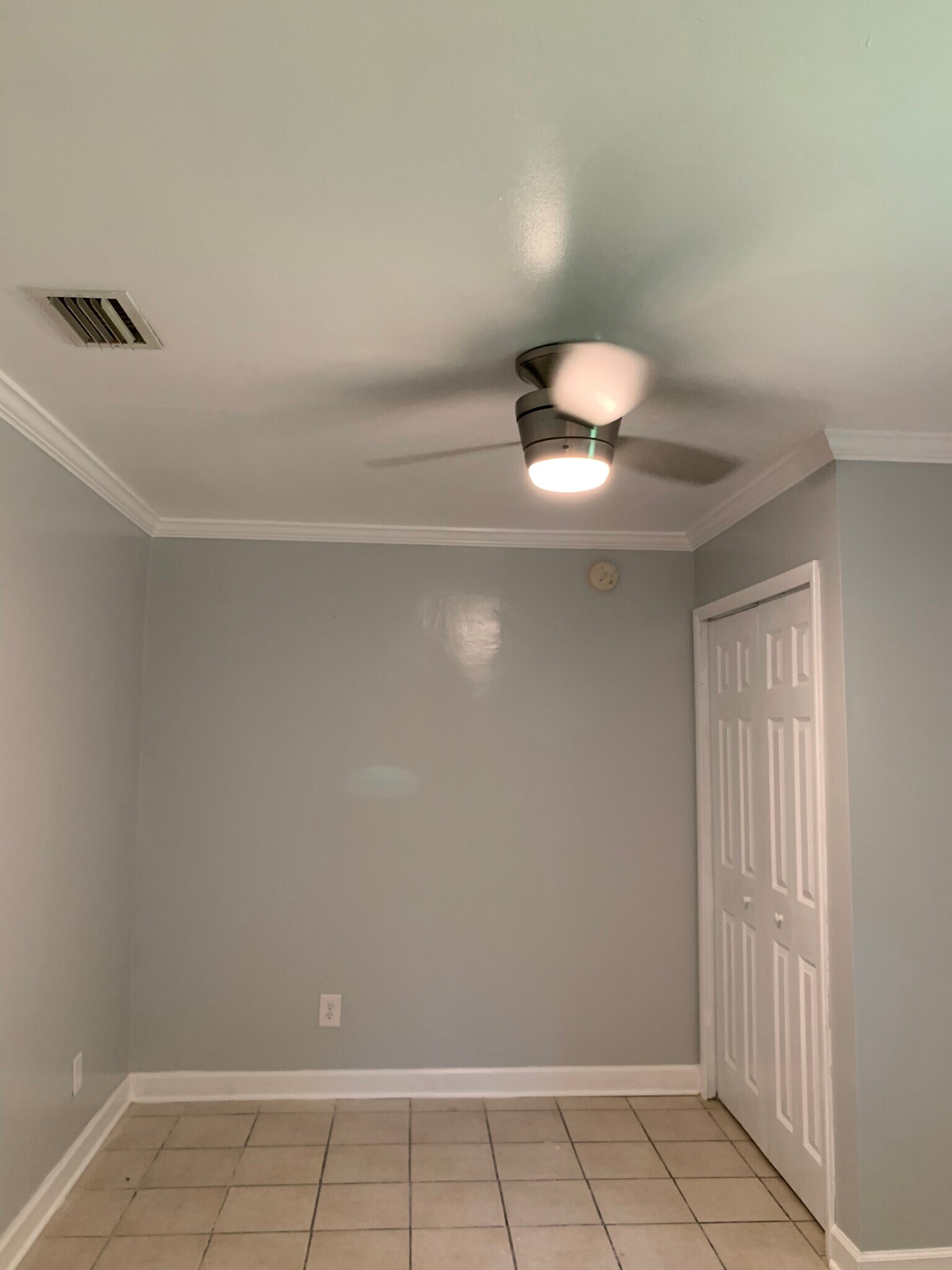 Building Photo - 2327 Ernest St