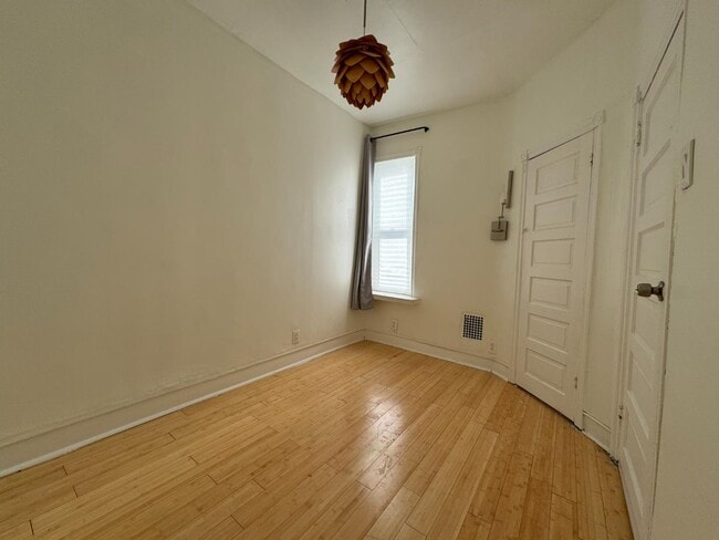 Building Photo - 2602 S Fairhill St