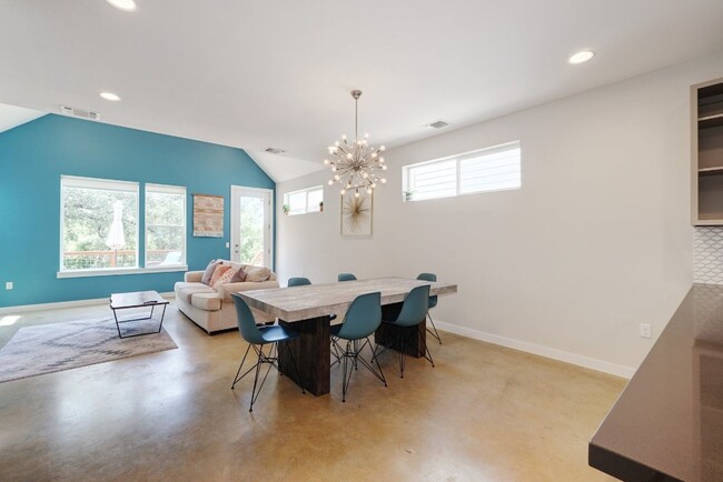 Building Photo - 3108 Aldwyche Dr