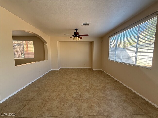 Building Photo - 9950 Shadow Grove Ave