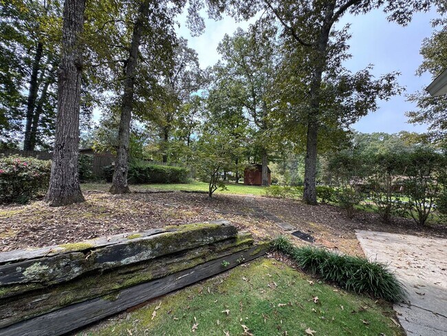 Building Photo - Large 3/2 House off Kingston Hwy- $2,195