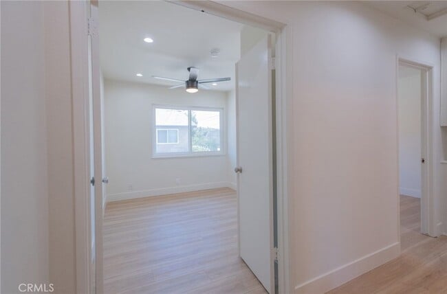 Building Photo - 857 Windwood Dr