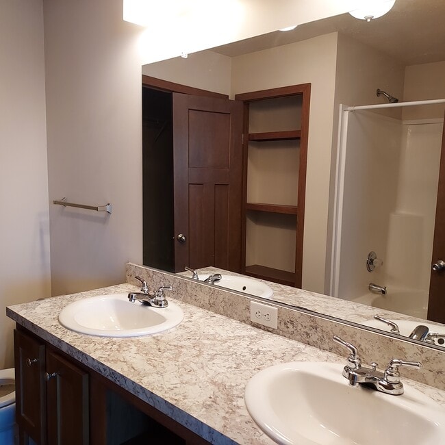 Building Photo - 6225 Imperial Dr