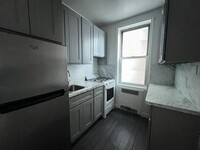 Building Photo - 0 bedroom in SUNNYSIDE NY 11104