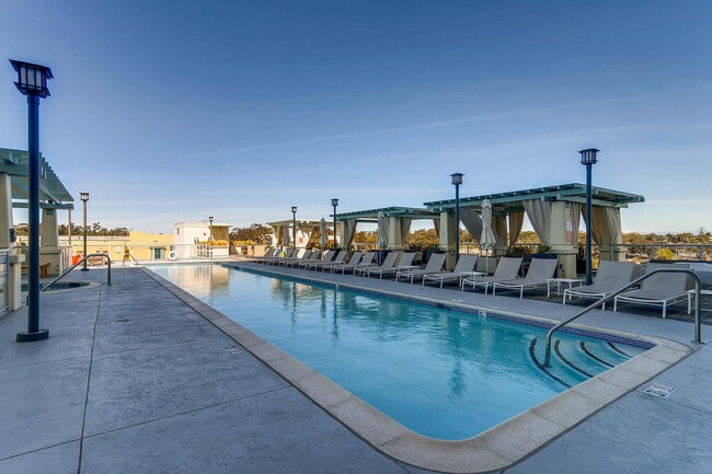 Building Photo - Gorgeous Condo Located on Cortez Hill in Downtown!