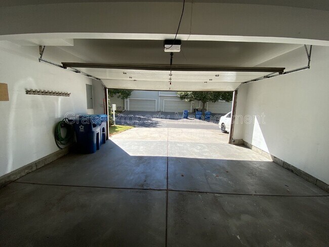 Building Photo - 1210 E 130th Ave