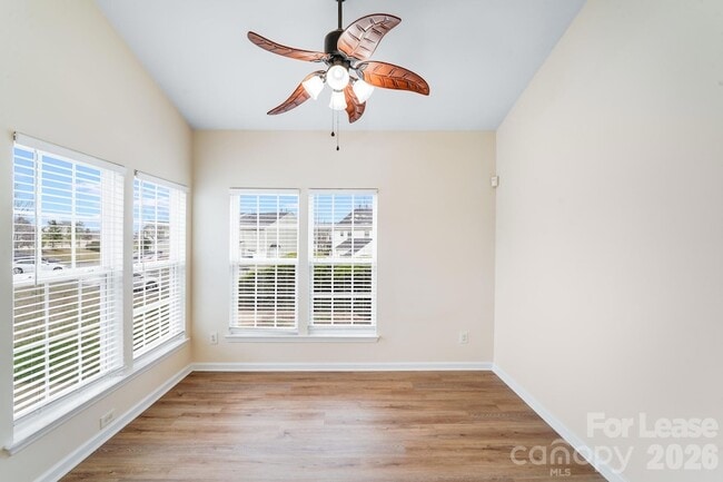 Building Photo - 4901 Sunburst Ln