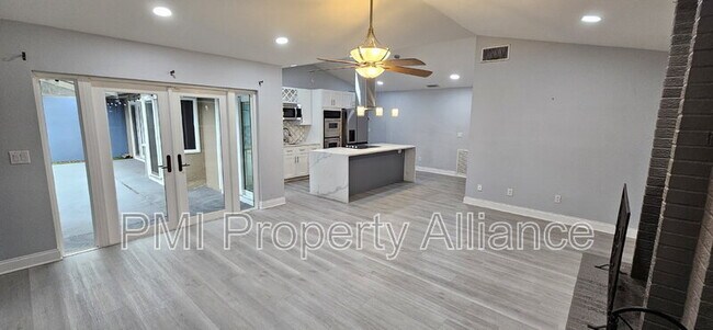 Building Photo - 5015 Nassau Cir