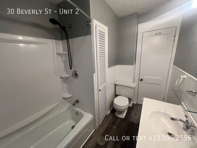 Building Photo - 30 Beverly St