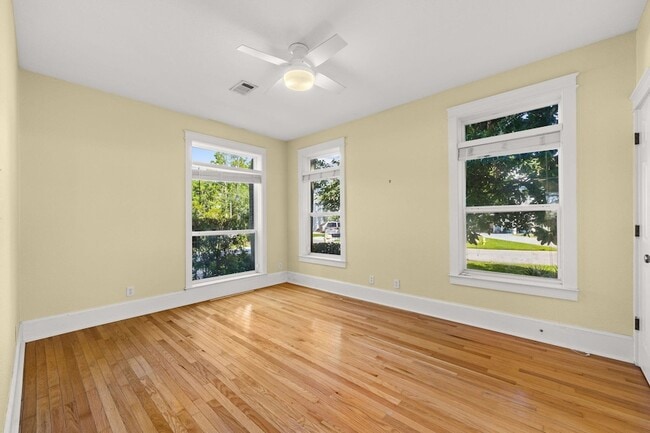 Building Photo - 92 Cypress Breeze Dr