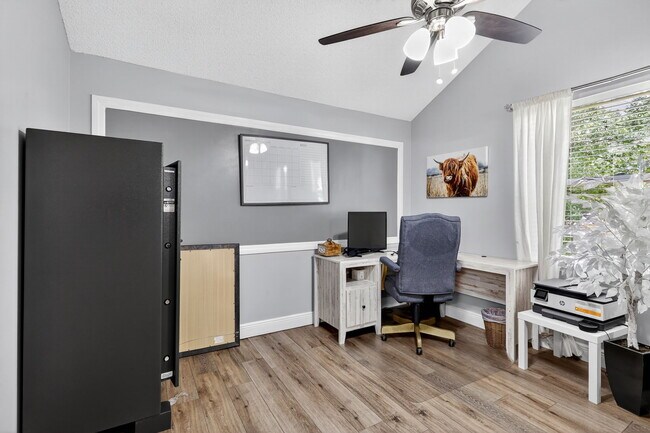 Building Photo - 503 Andover Ct