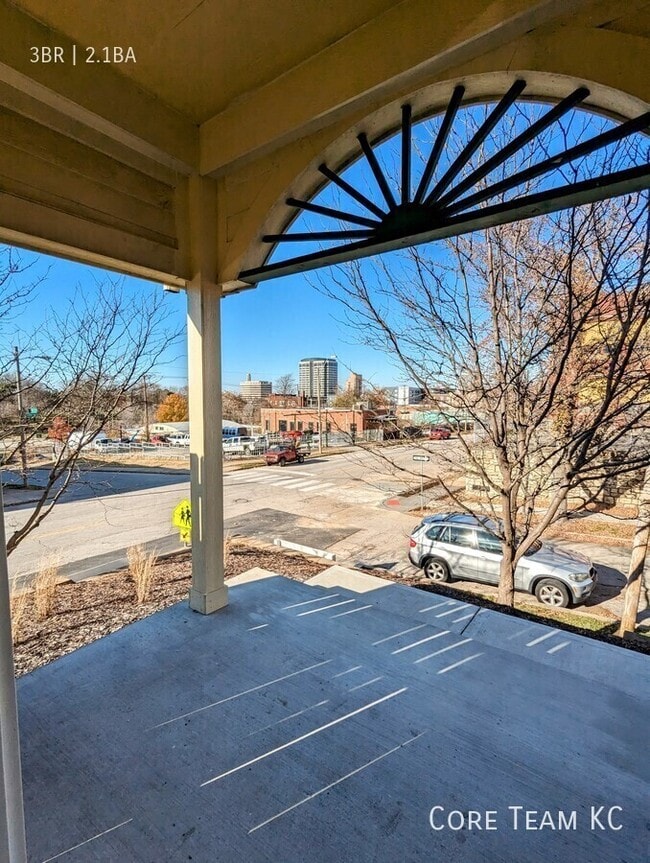 Building Photo - 2911 Cherry St