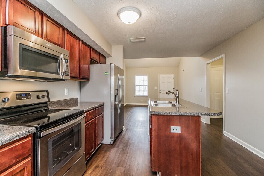 Building Photo - 2726 Apostle Ln
