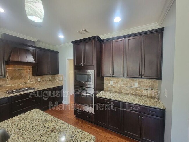 Building Photo - 135 Langfuhr Way