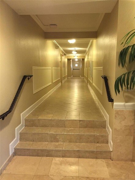 Building Photo - 2630 Coconut Bay Ln