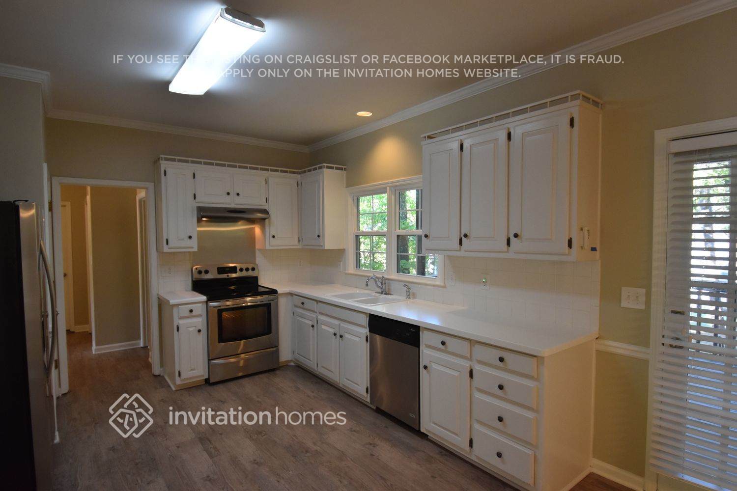 Building Photo - 725 Redlion Run