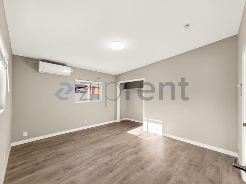 Building Photo - 3233 Easy Ave