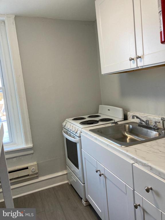 Building Photo - 131 E Roosevelt Blvd