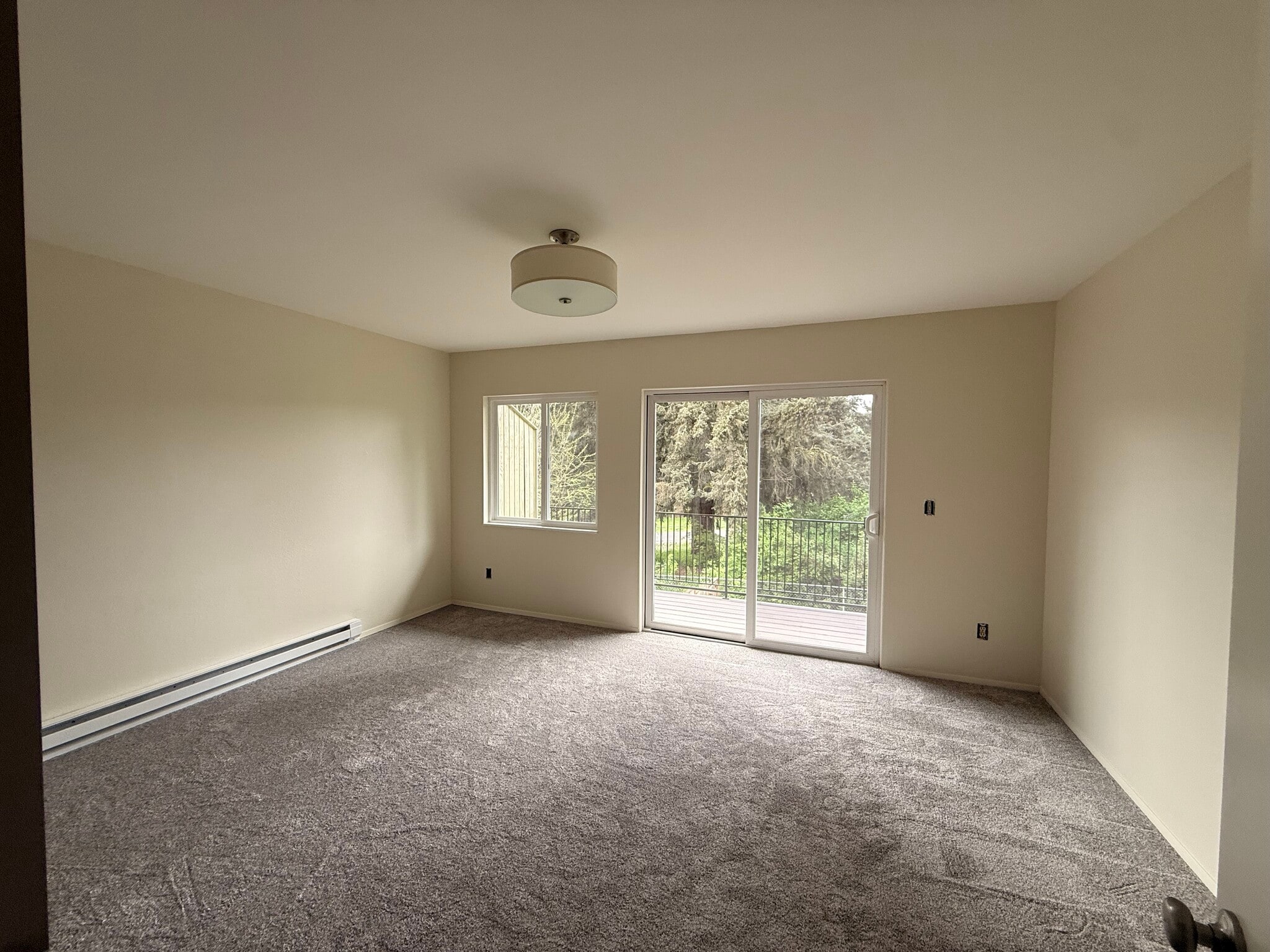 Building Photo - 8707 Southeast 9th Avenue