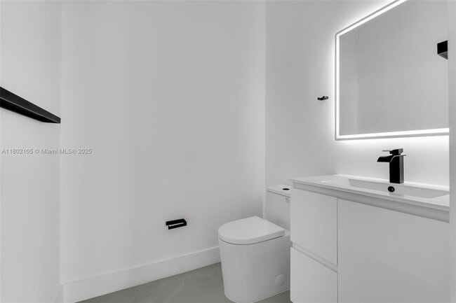 Building Photo - 15699 SW 54th Ct