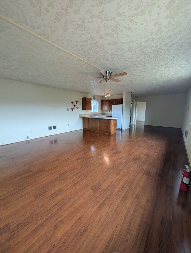 Building Photo - 1 Bedroom 1 Bath | White Salmon, WA