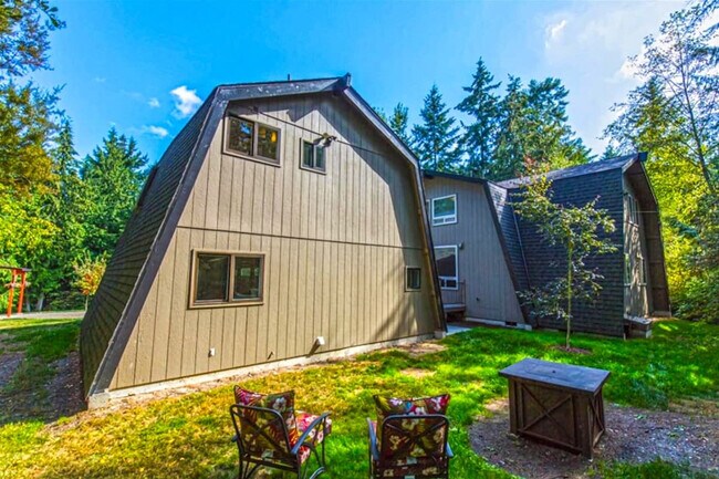 Building Photo - 32 Michaels Rd