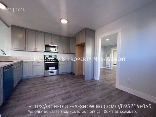 Building Photo - 1932 W 76th St