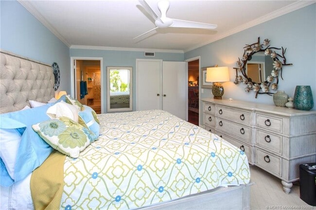 Building Photo - 20 NE Plantation Rd