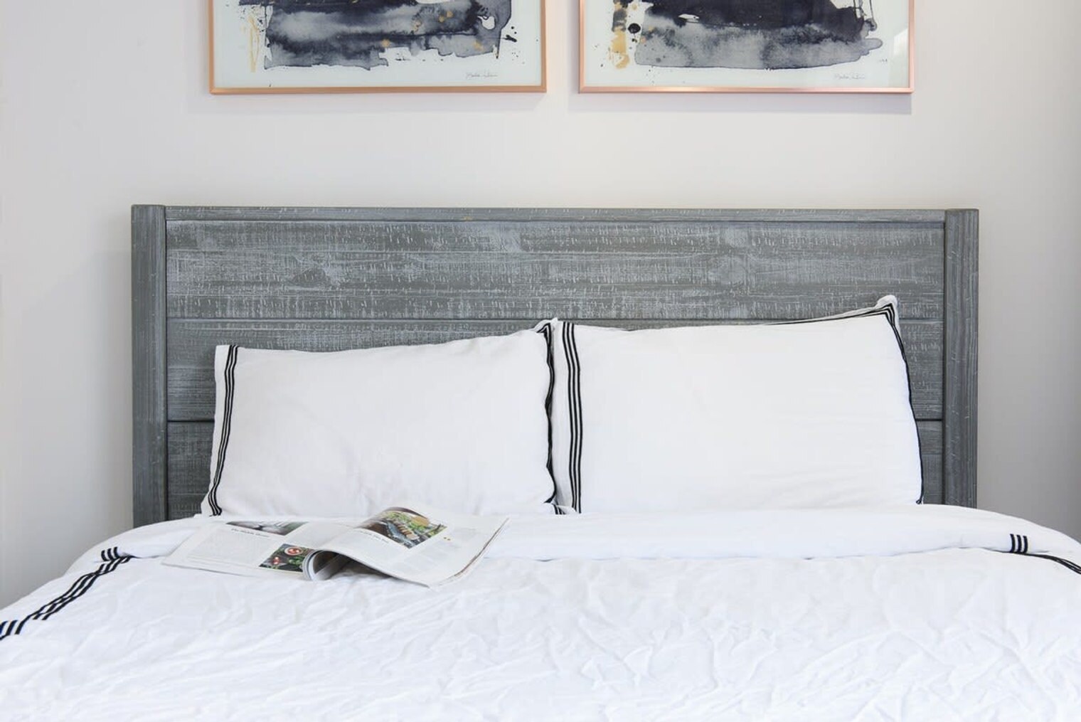 Building Photo - 244 E 75th St