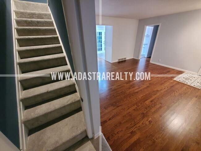 Building Photo - Beautiful Home in the Heart of Overland Pa...