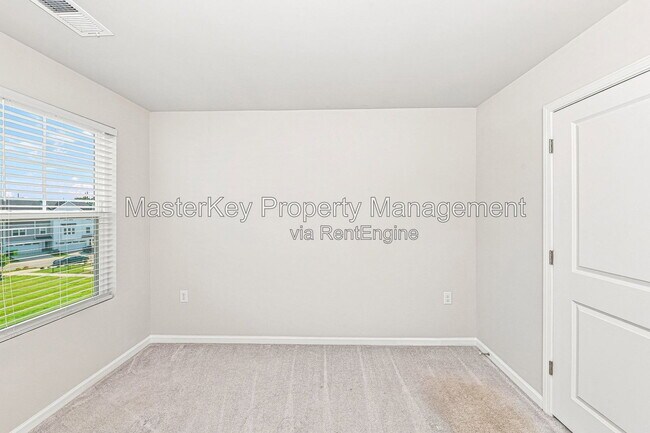 Building Photo - 3001 Brellon Ln