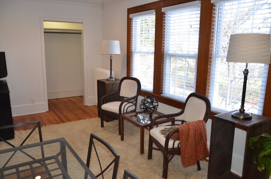 Building Photo - 21 Cleveland St