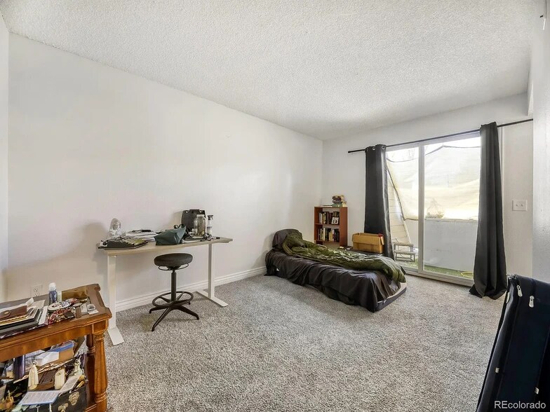 Building Photo - 5250 S Huron Way