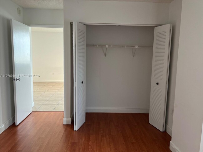 Building Photo - 850 N Miami Ave