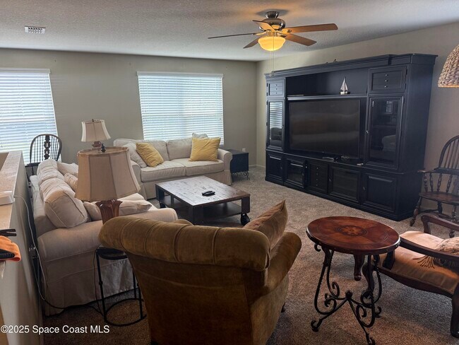 Building Photo - 1120 Swiss Pointe Ln