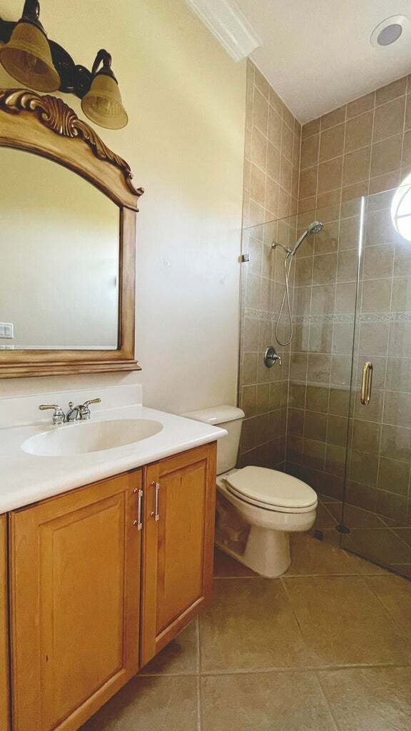 Building Photo - 9843 Vía Amati