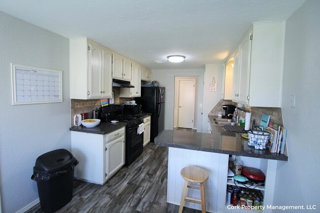 Building Photo - 1301 Del Norte Dr