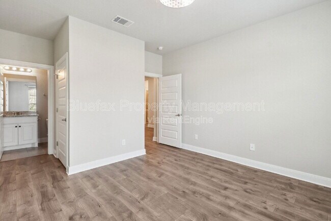 Building Photo - 9226 King Valley