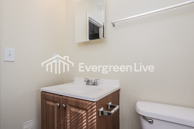 Building Photo - 3350 Bestway Dr