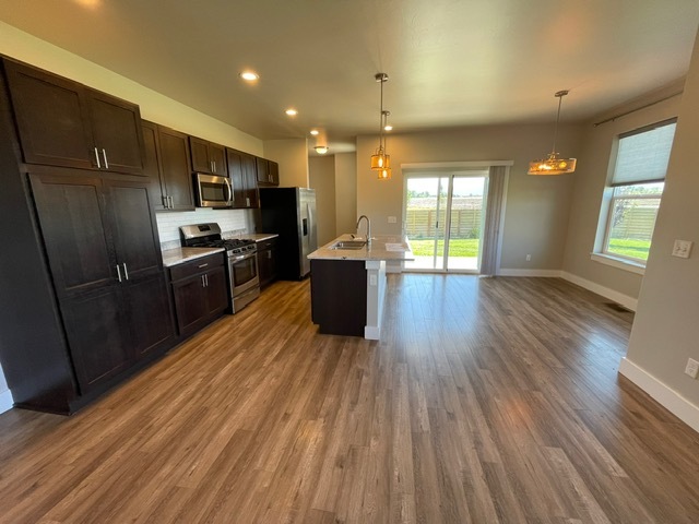 Building Photo - 18 Sakers Way