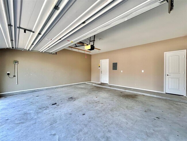 Building Photo - 428 Sheepshank Dr